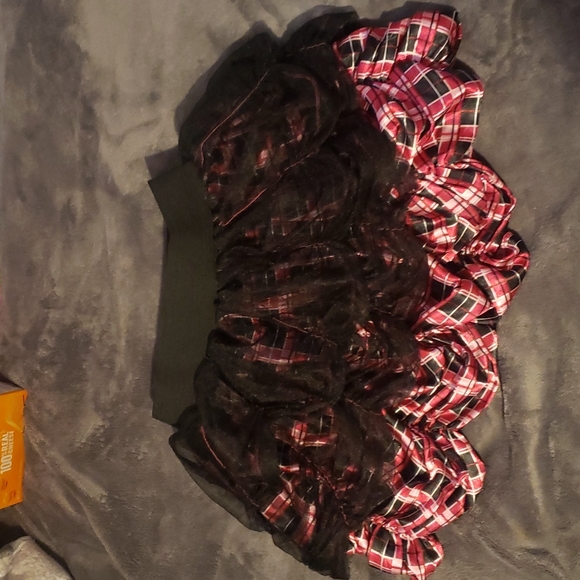 Girls Monster High Draculaura skirt - Picture 2 of 5